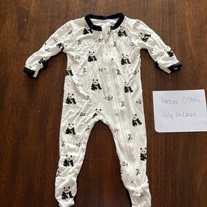 Kyte baby black and white zen zipper footie